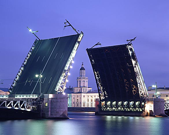 Дворцовый мост, Санкт-Петербург