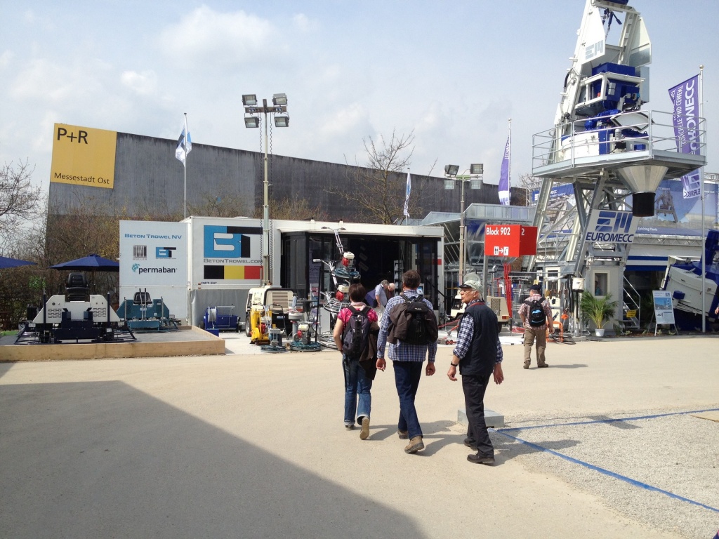 BAUMA - 3 BAUMA - 3